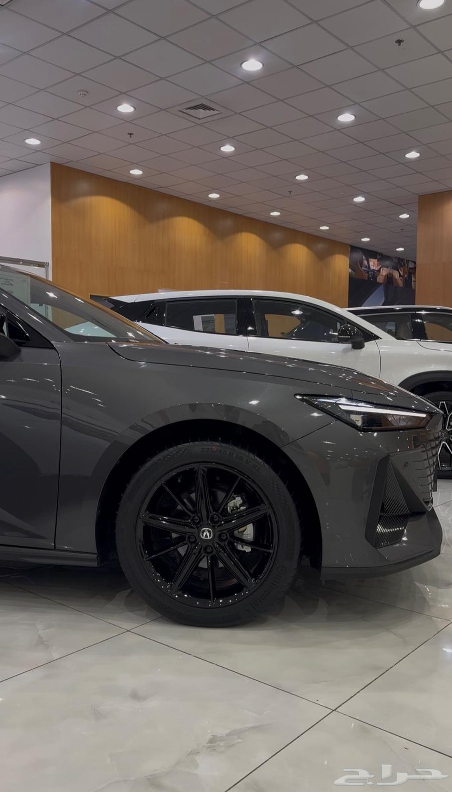 Uni V in 2025 with full sport design and attractive price64022741688321113