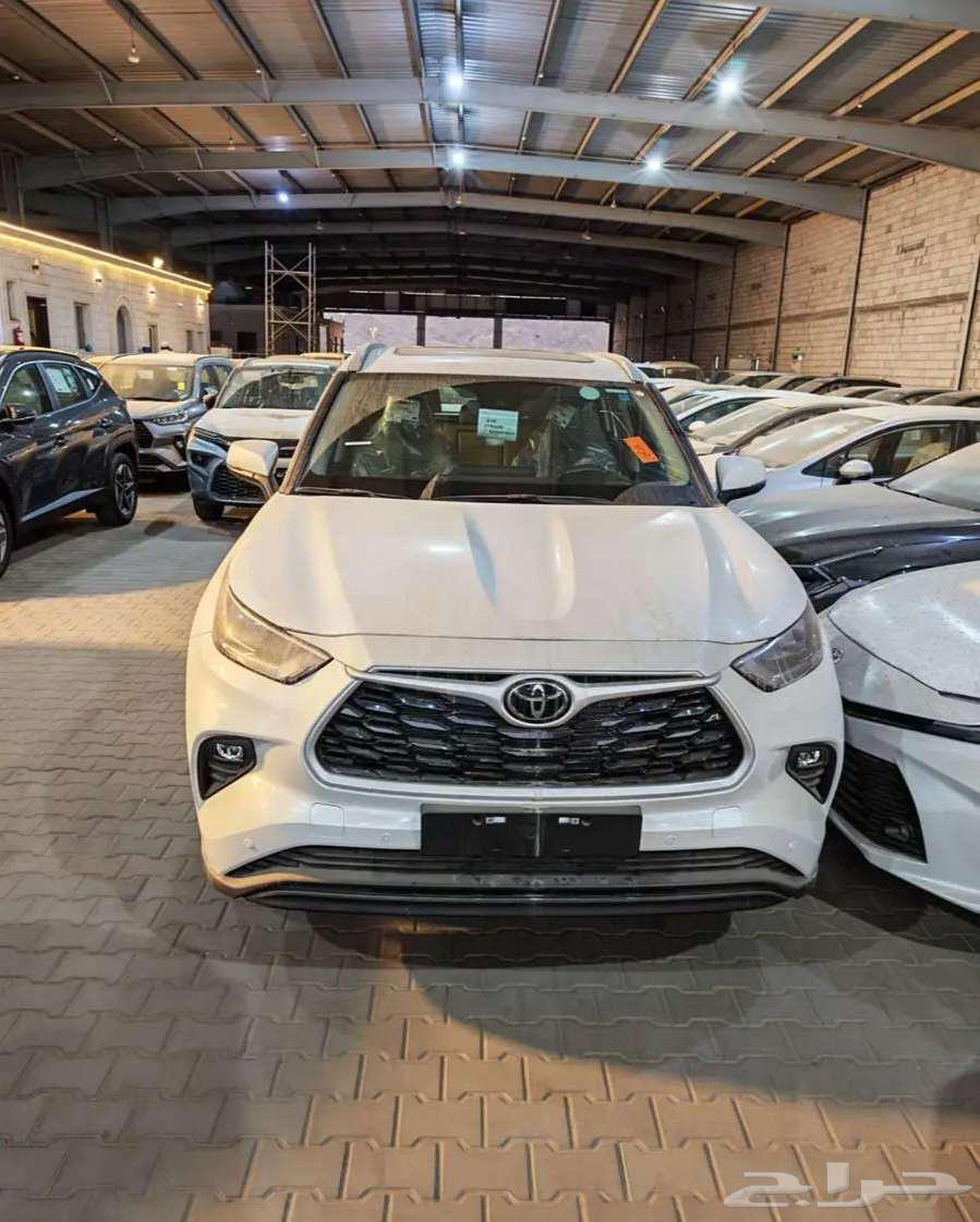 Toyota Highlander GLE and GLE 2025 for Sale Cash or Installment64101908237059110
