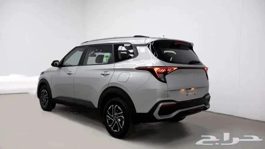 Kia Carens GLS 2025 with Fingerprint and Screen64060635691267112
