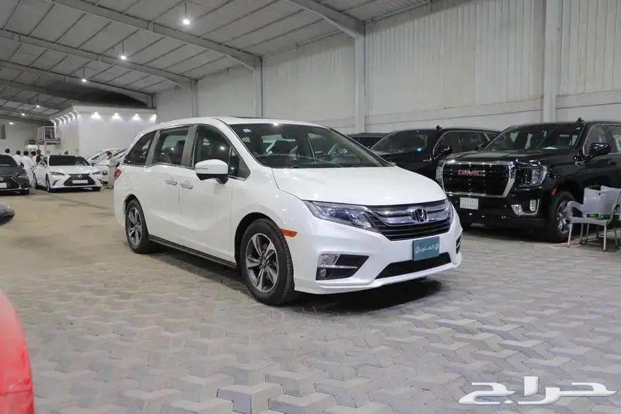 Honda Odyssey Full Option Sunroof Leather 6 Cylinder Model 201964066201423362110