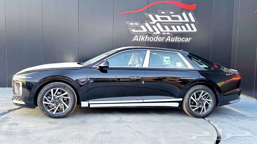 Azera Classic 2026 Black Glossy King of Colors Lowest Price in the Kingdom63618048839810113