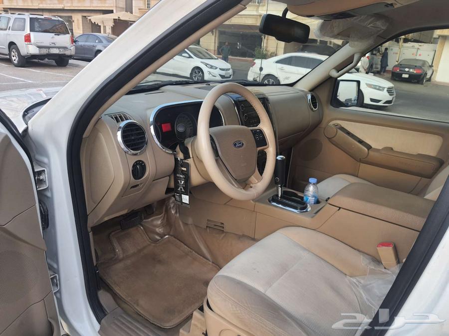 Ford Explorer 201064108741368705114