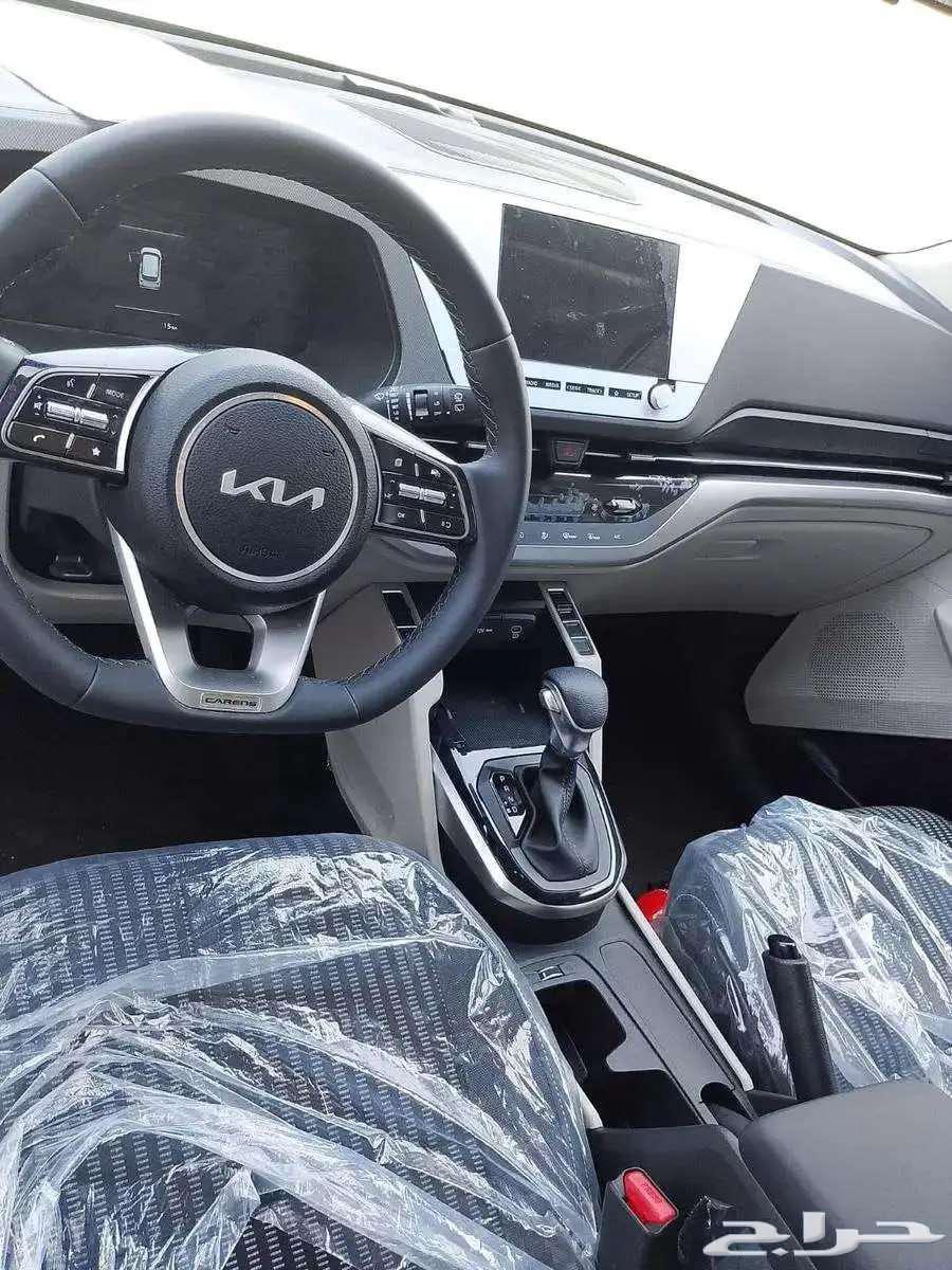 Kia Carens Half-Full Model 2025 at the Lowest Prices64141464842369112