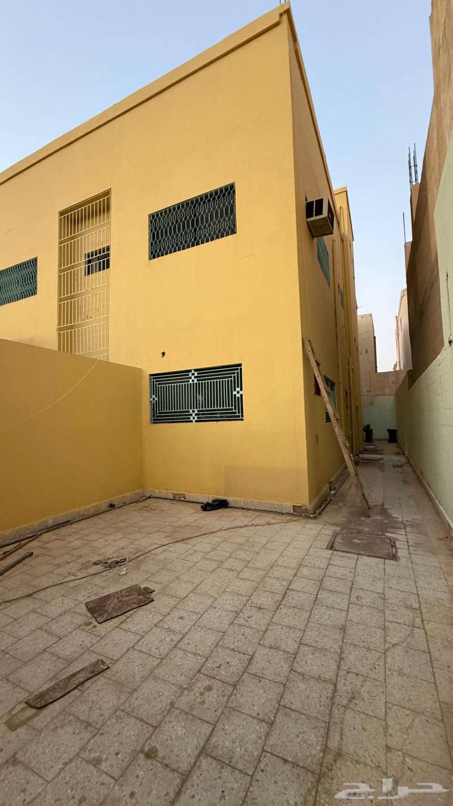 عمارة تجارية حي الفايزية63612645646337114