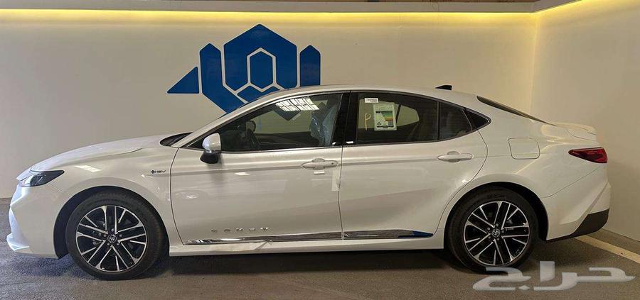 Toyota Camry LE Hybrid 202564117322062849111