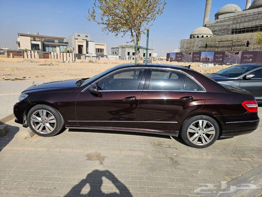 Mercedes E300 2011 model, 140,000 km driven. Price 62,000 SAR64122537996033111