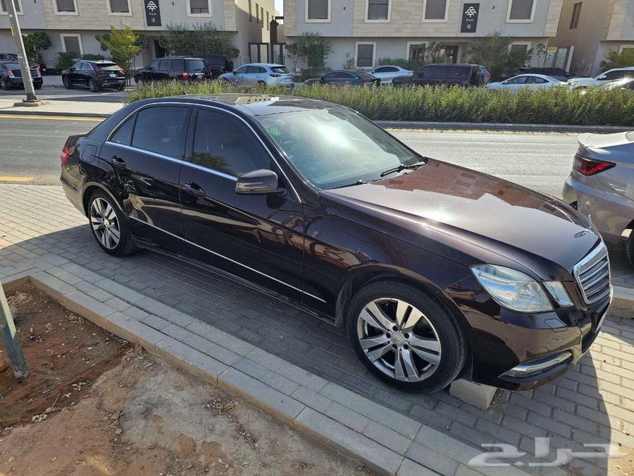 Mercedes E300 2011 model, 140,000 km driven. Price 62,000 SAR64122537996033114