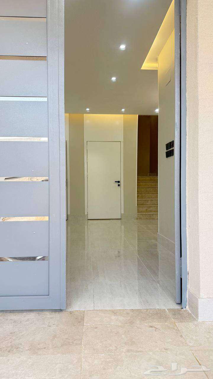 New floors for sale, accepted by bank63612651524353111