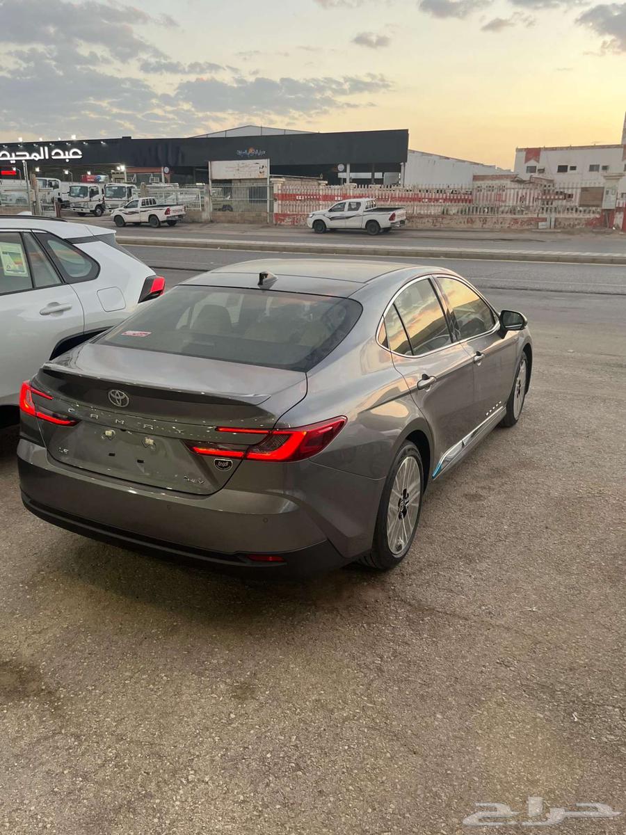 تويوتا كامري ال اي هايبرد 202564142432641282113