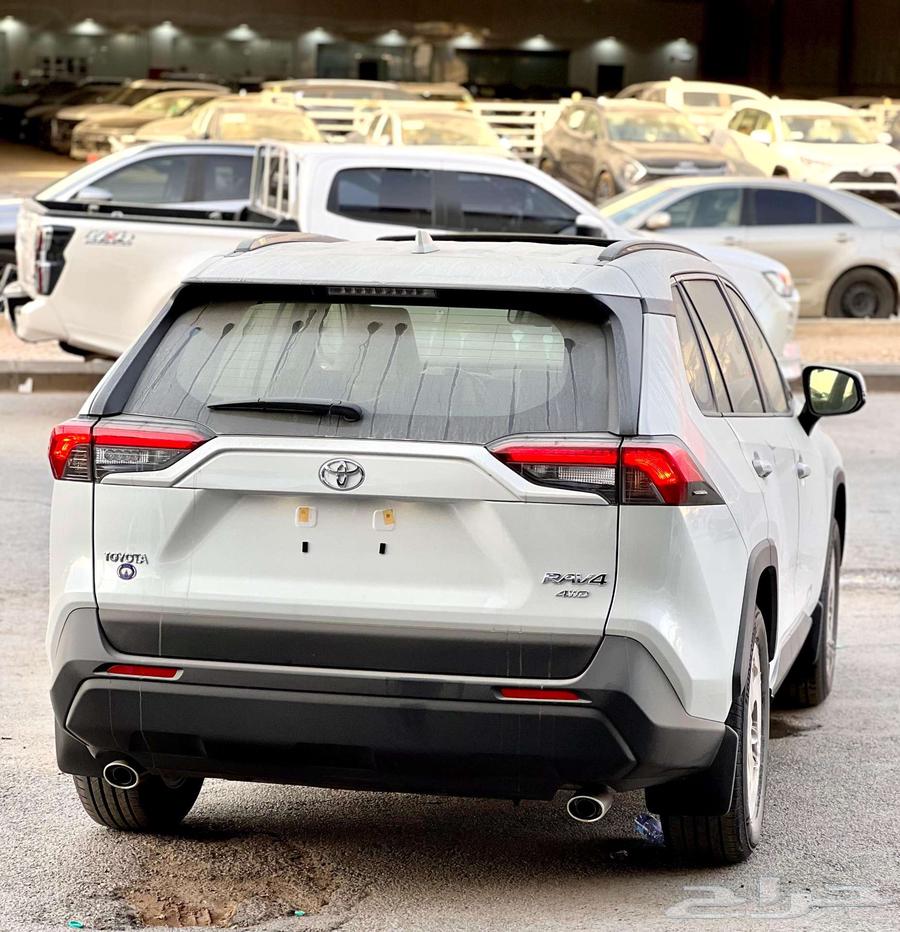 راف فور فتحة XLE بنزين 202564163947559682114