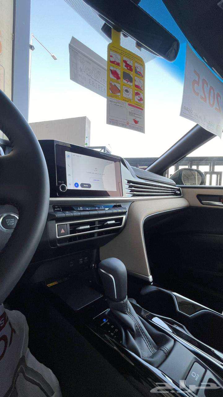 تويوتا كامرى نص فل 2025 اقل سعر64180966648451113