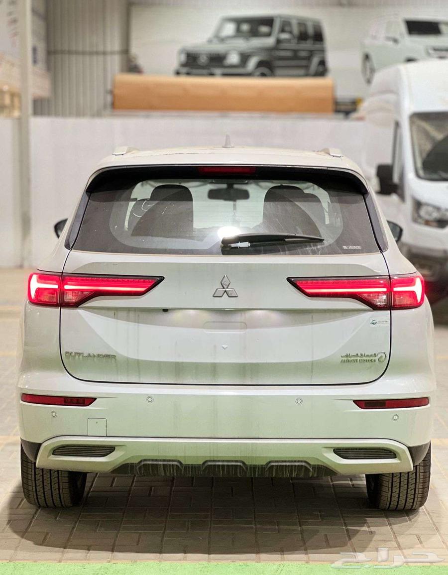 ميتسوبيشي اوتلاندر نص فل 7 راكب 202564194848152450113