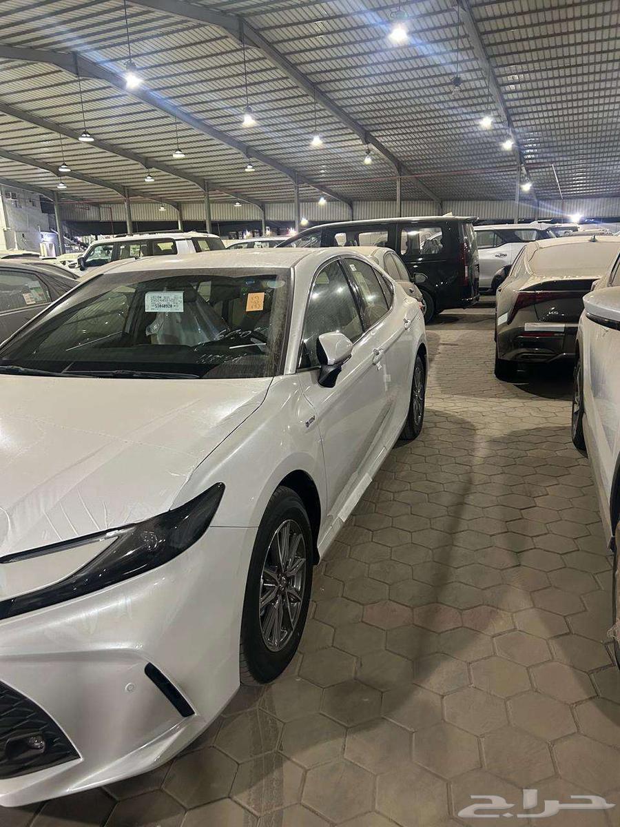 تويوتا كامري E ستاندر هايبرد 202564186951190915111