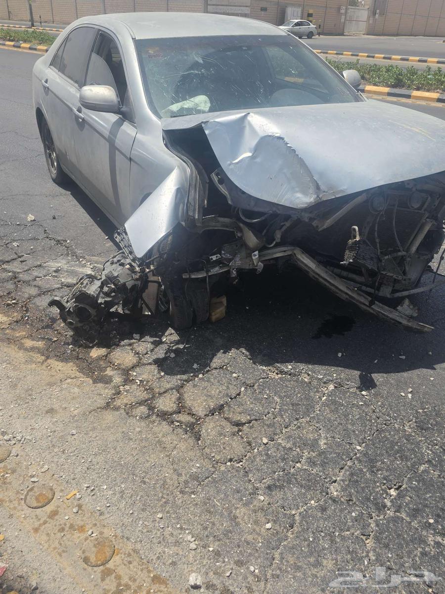 جيلي 2014 مصدمه للبيع وعليها لوحة مميزه ح س ب 188864207315437570110