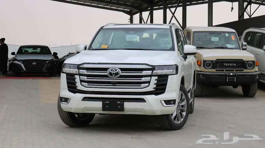 تويوتا لاندكروزر GXR4 2025 بنزين متوفر جميع الفئات64181401944705111