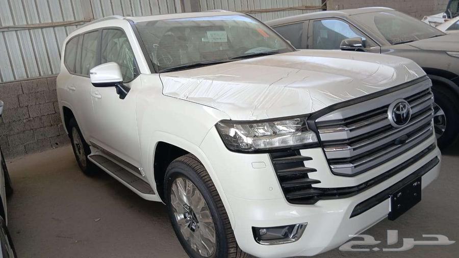 متوفر لاندكروزر جى اكس ار 4 بنزين موديل 202564181840507778111