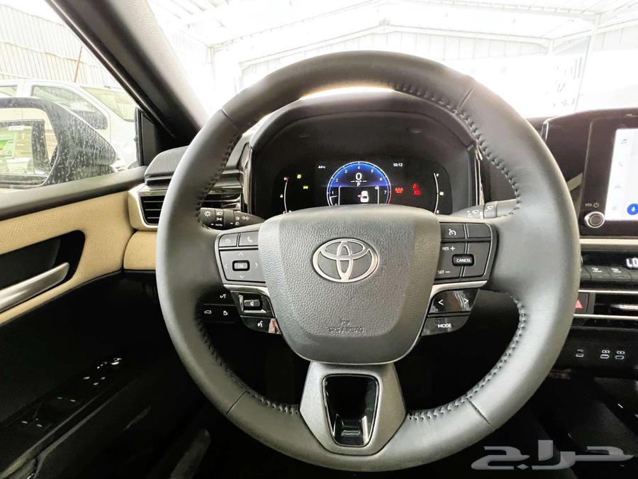 تويوتا كامري le هايبرد 202564181376749954113
