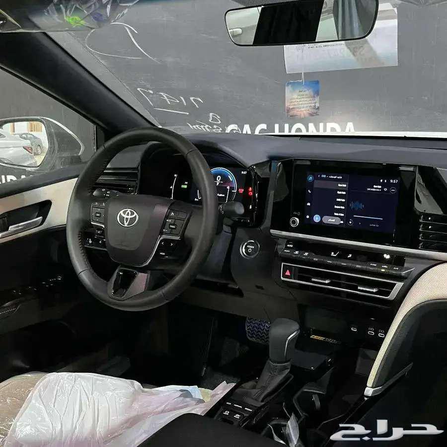 تويوتا كامري LE هايبرد 202564177828535810111