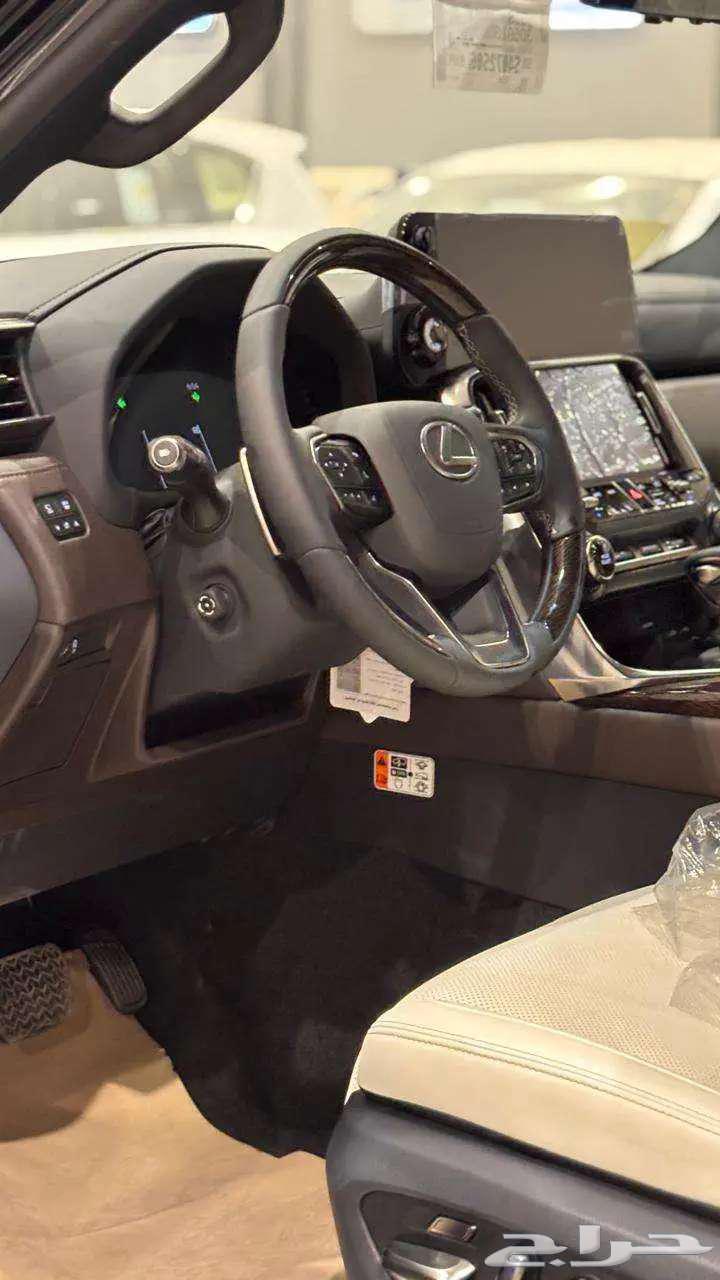 لكزس LX600 BB 2025 اسود داخلية اوف وايت سعودي64240348610305114