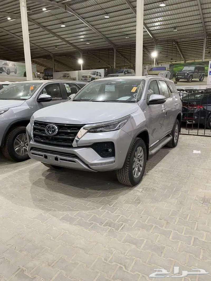 فورتشنر 2.8 دبل رادار ديزل 2024 كاش واقساط64218744603393112