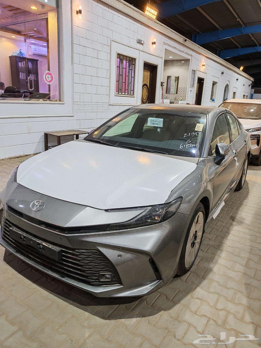 كامري 2025 LE هايبرد للبيع كاش او تقسيط64215808602497110