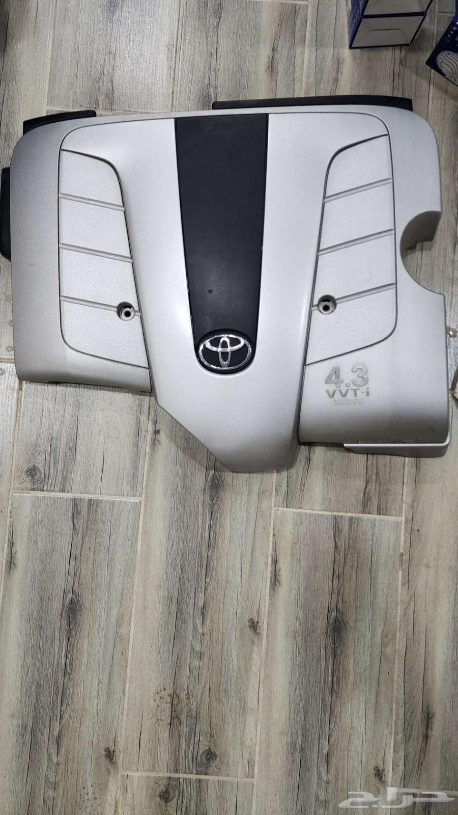 غطاء مكينة لكزيس 430 مكينة 3UZ عليه شعار تويوتا64222689266689110