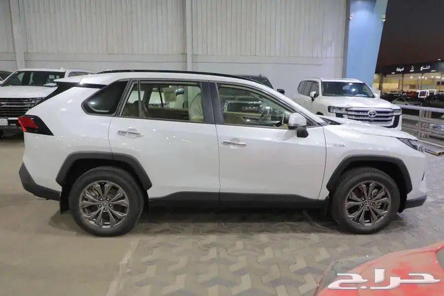 تويوتا راف فور فل كامل بانوراما جلد هايبرد موديل 202464216527295490113
