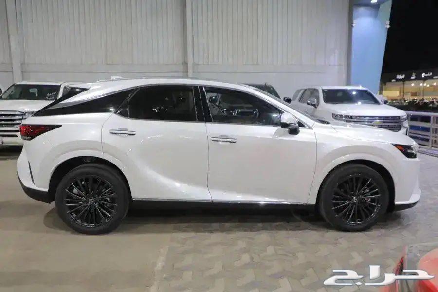 ليكزس RX 350 AA فتحة سقف جلد اربعة سلندر موديل 202464229229377409114