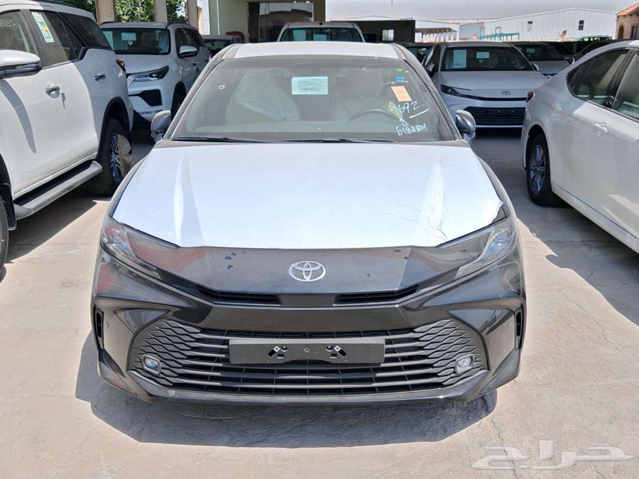 تويوتا كامري E استاندر هايبرد اسود 202564216042377475110