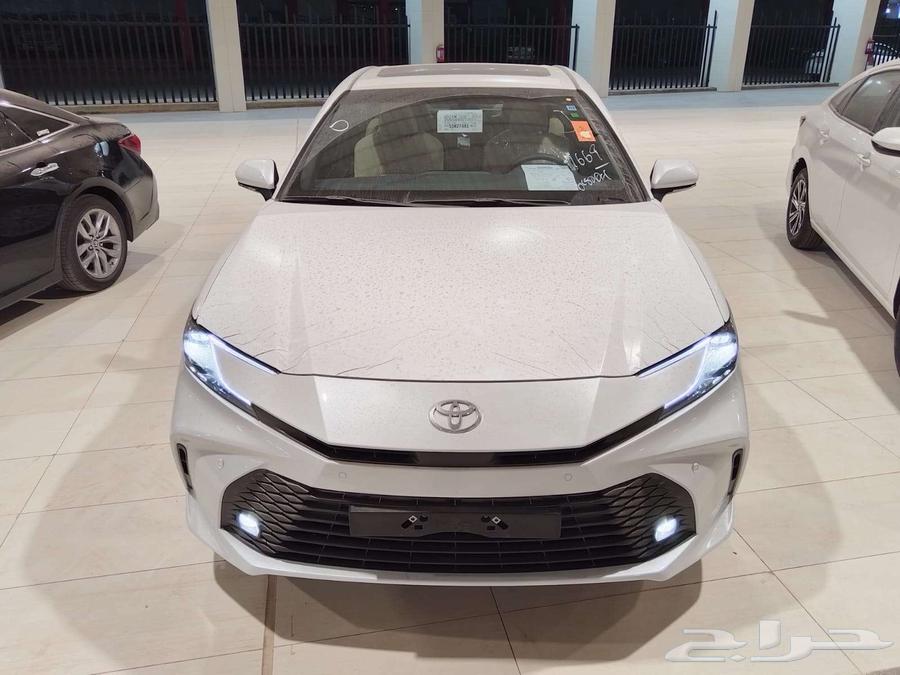 تويوتا كامري ال اي بنزين 202564218356113282110