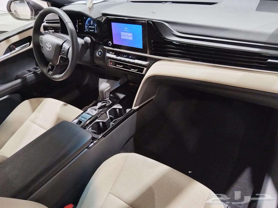 تويوتا كامري ال اي بنزين 202564218356113282111