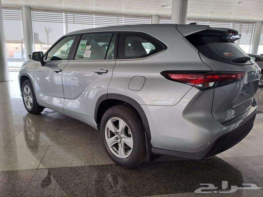 تويوتا هايلندر le ستاندر دبل 2025 ( لون فضي )64219580069891114