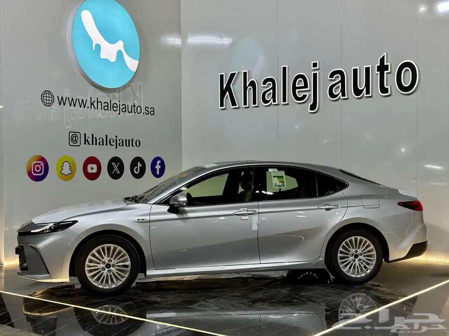 تويوتا كامري E PLUS هايبرد 202564219377213953111