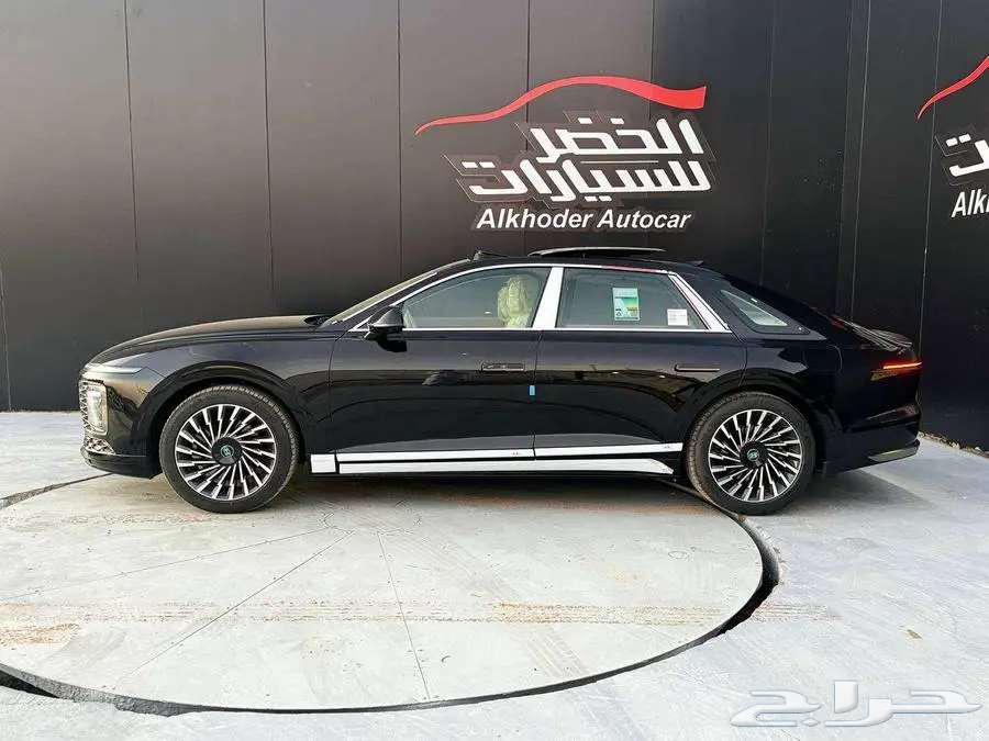 Azera Caligraphy (FL) 2026 Black Glossy Color Lowest Price in the Kingdom64220632793602112