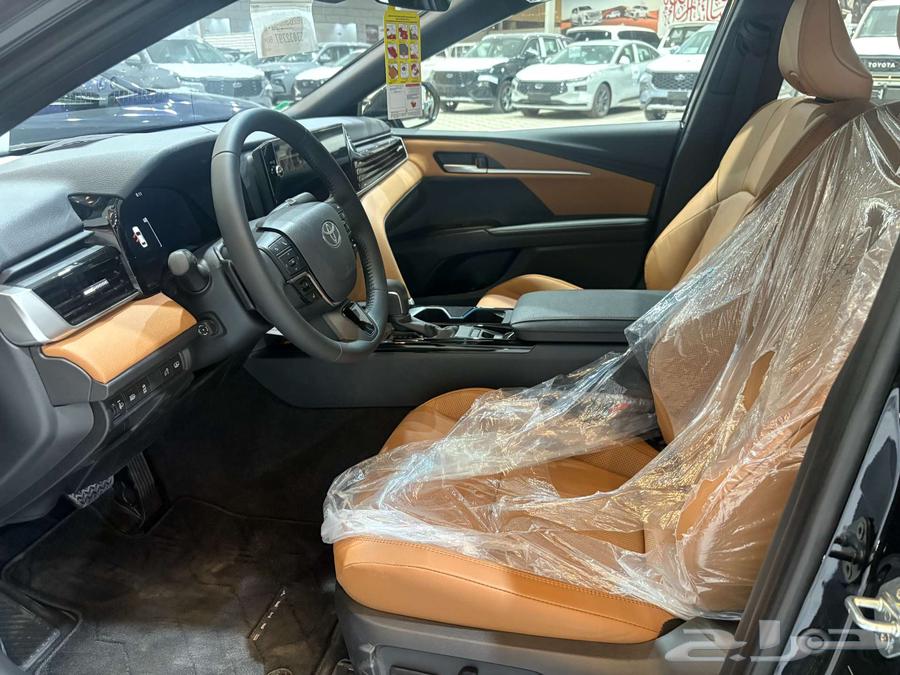 تويوتا كامري GLE قراندي 2025 - لون اسود - بانوراما64224799976449113