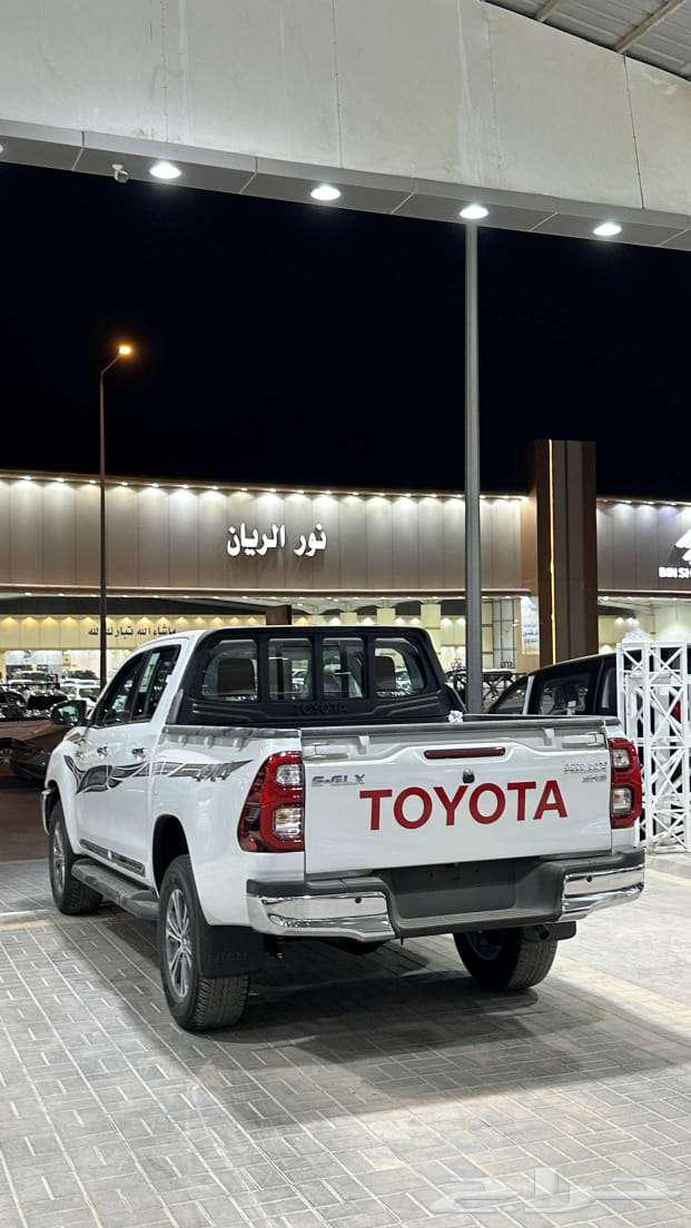 تويوتا هايلكس SGLXغمارتين فل2.7 بنزين دبل موديل 202564236234270721111