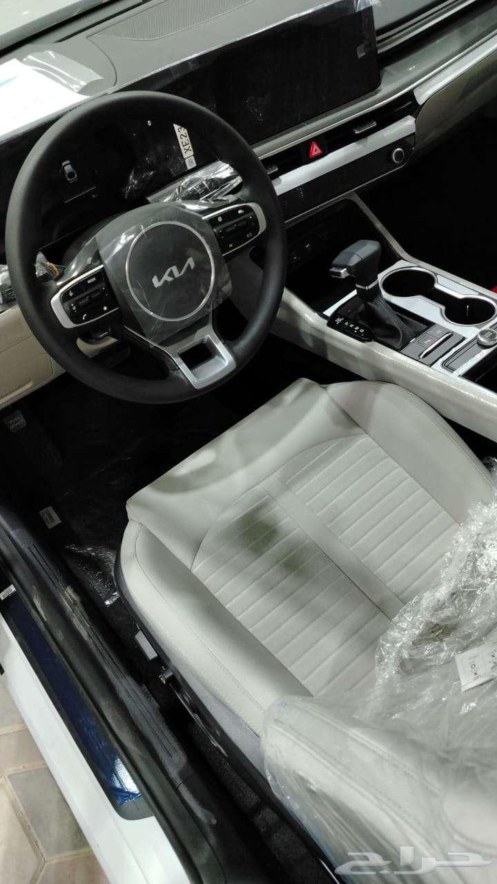 Kia K5 with sunroof, developed model 202564247301400705113