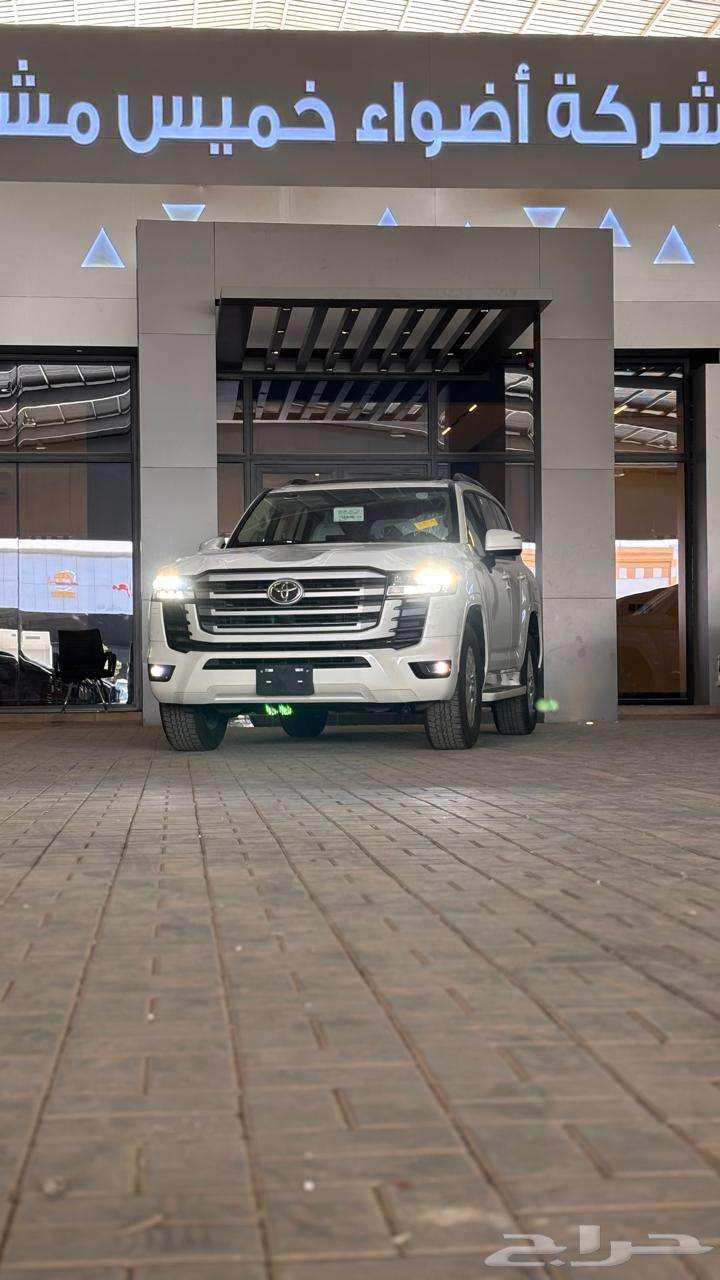لاندكروزر GXR L2 عبداللطيف جميل ديزل وبنزين64240191981313111