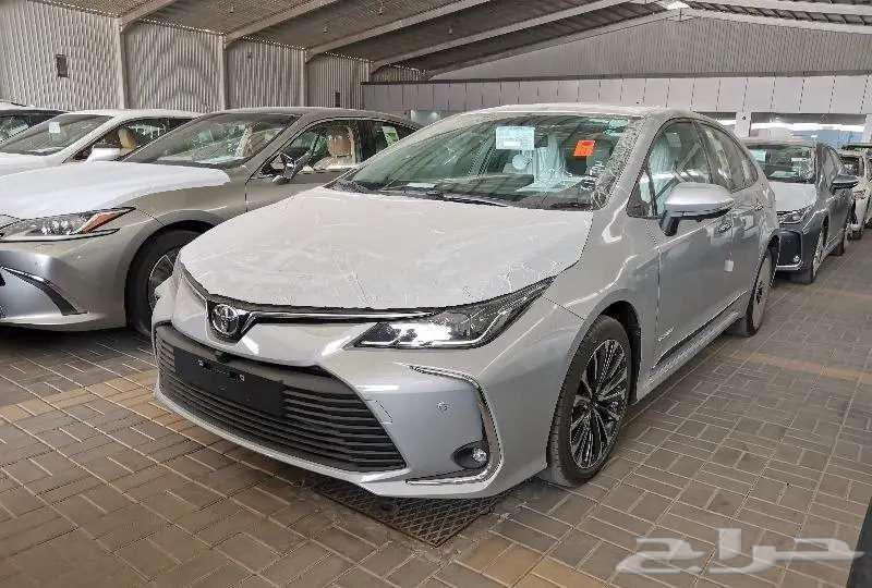 تويوتا كرولا 2.0 XLI فتحه سقف64235879149571111