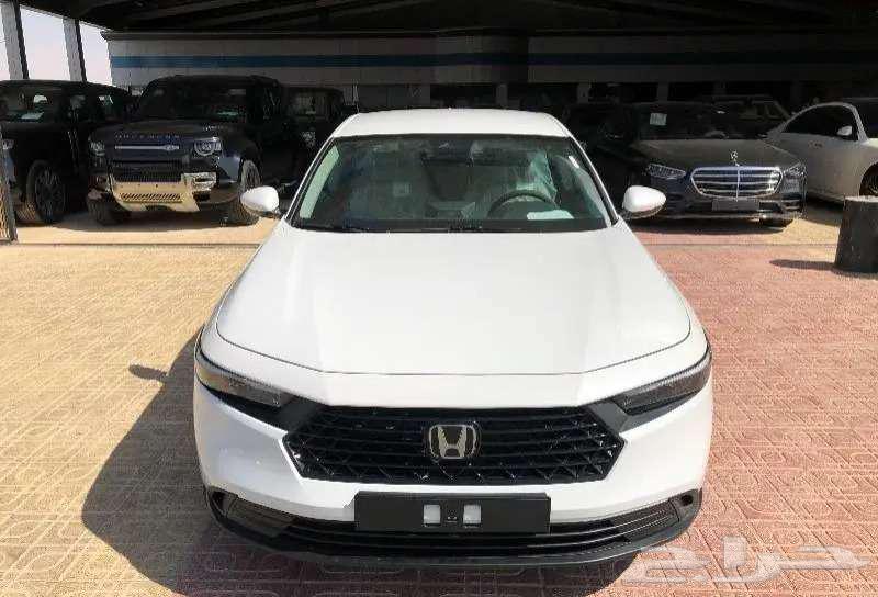 هوندا اكورد ستاندر 2025 اصفار64245438786305110