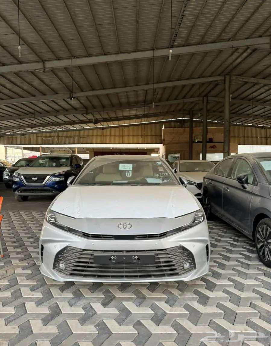 تويوتا كامري LE بنزين 2025 أصفار64235733314051112