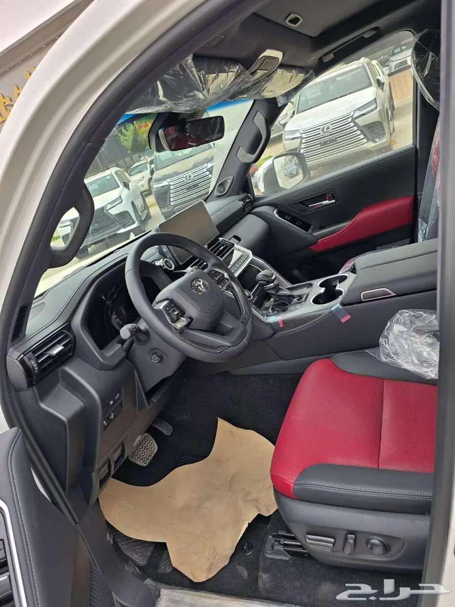 تويوتا لاندكروزر 2025 VXR بريمي فل كامل موديل كاش وأقساط بنك64250866622338113