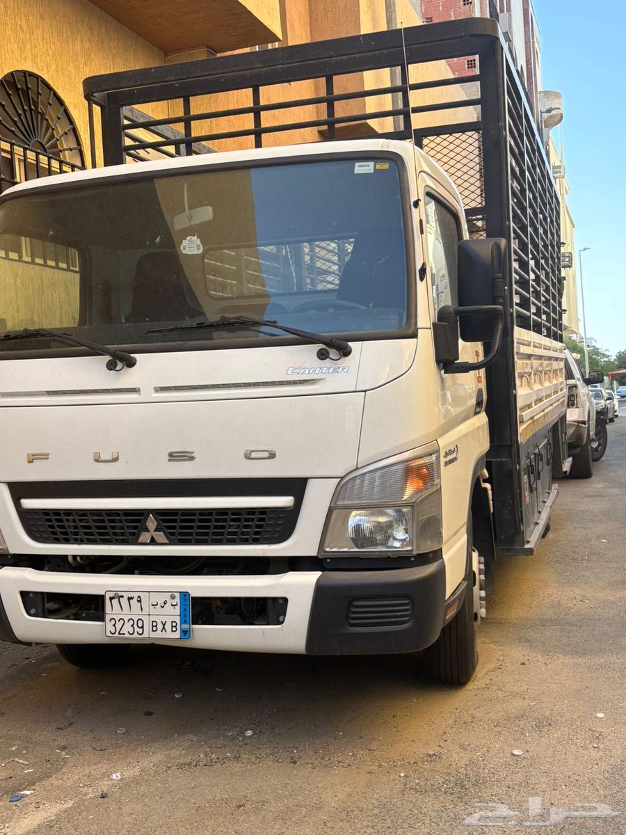 شاحنه متسوبيشي ( فوزو) ياباني 202264251202240385111