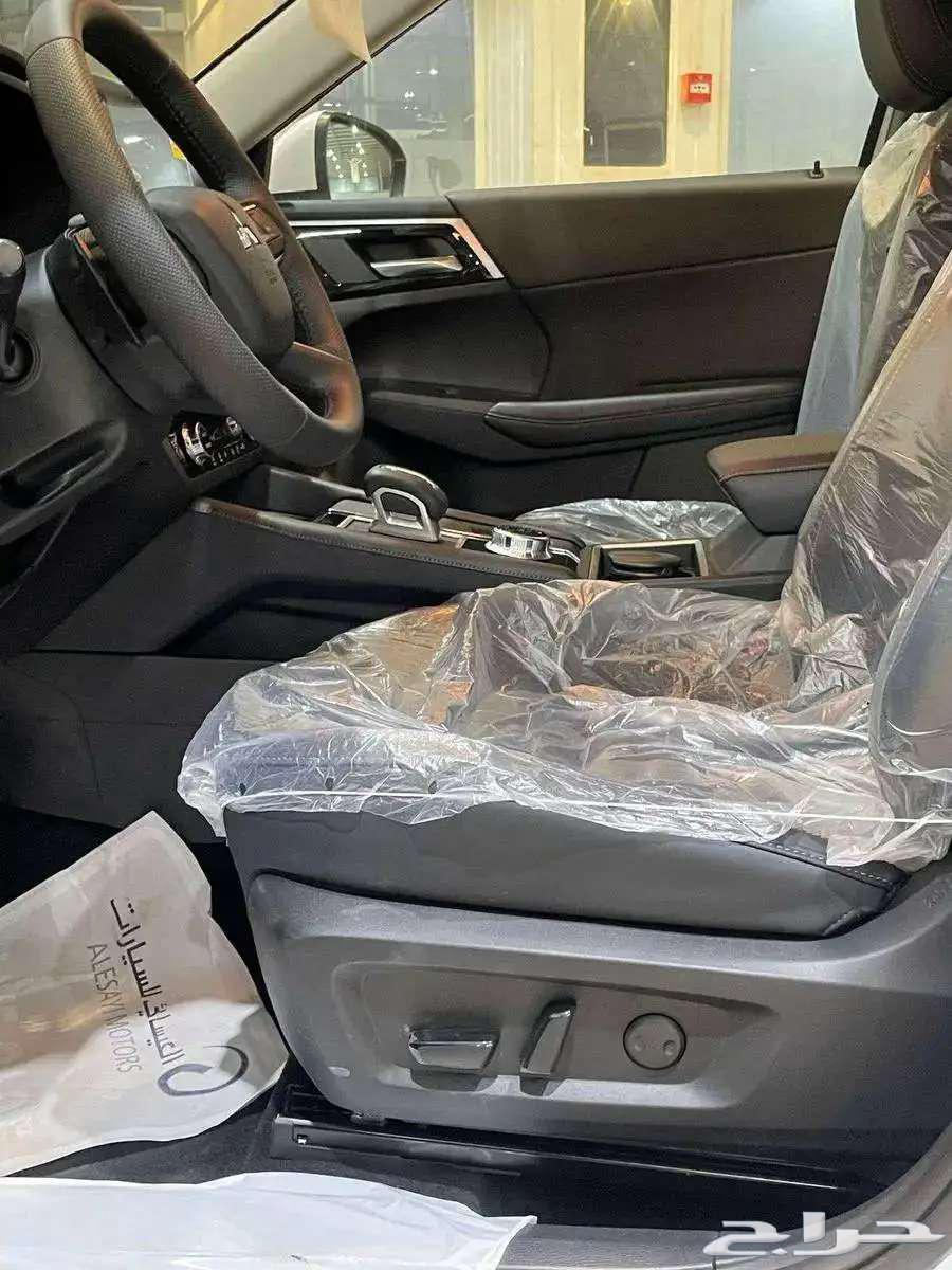 ميتسوبيشي اوتلاندر 4 4 نص فل 7 راكب 202564253689587714114