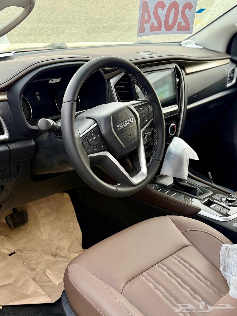 Isuzu MUX Full Option Double 2024 Model Without Opening64233888743170113