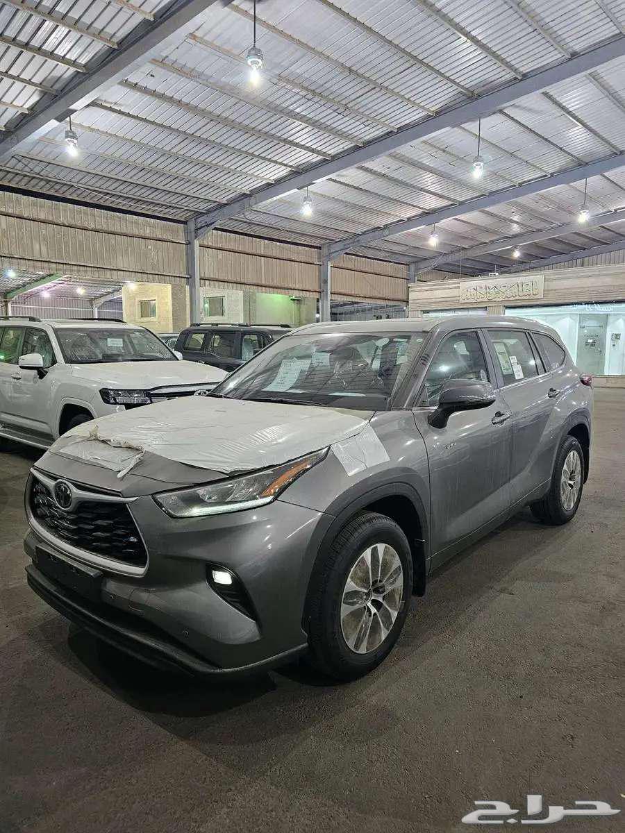 تويوتا هايلاندر GLE نص فل موديل 202564234744767618111