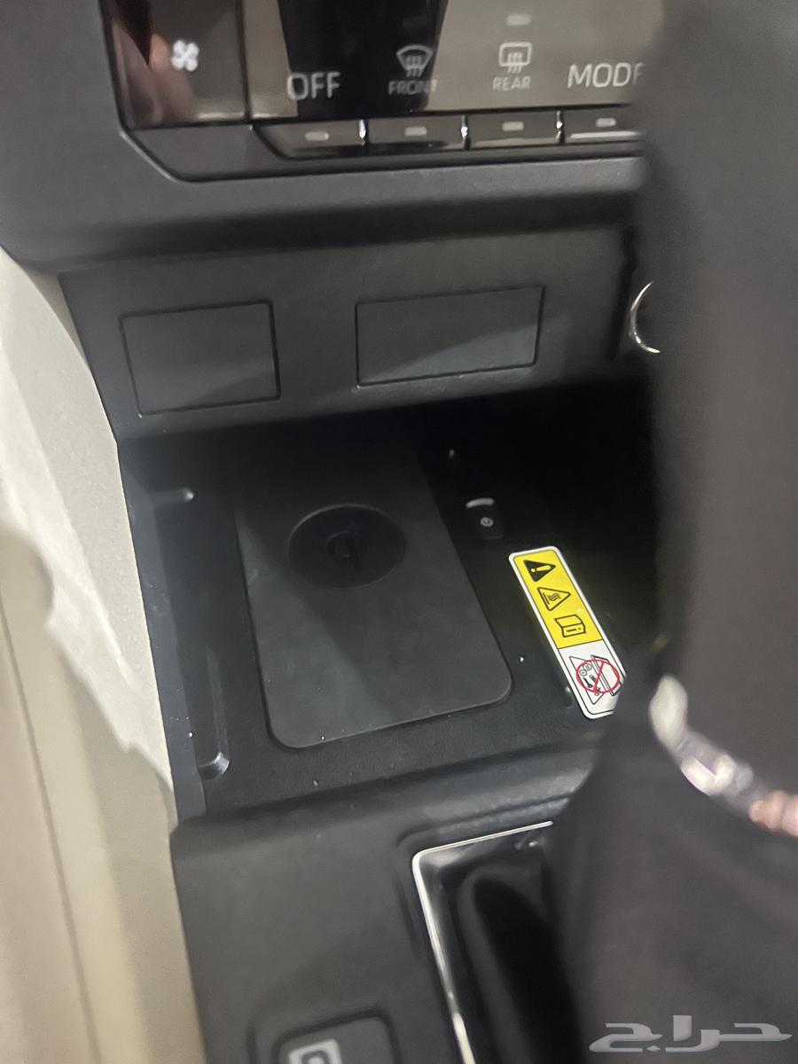 تويوتا يارس Y ليميتد 2026 ابيض64238103556355113