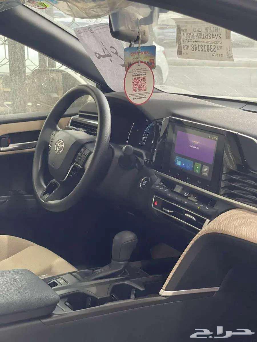 تويوتا كامري E 2025 استلام فوري لدى شركة ابن ذياب للسيارات64238323827331112