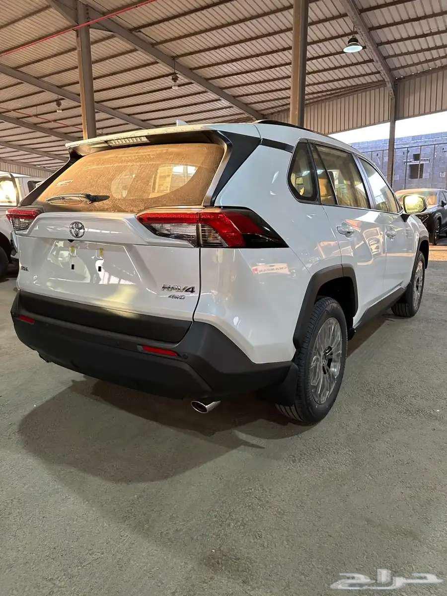 تويوتا راف فور XLE بنزين 202564238968183811113