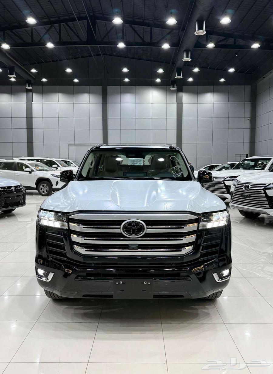 تويوتا لاندكروزر ( GXR 4 ) بنزين صادرة عليها لوحات 202564248399210370111